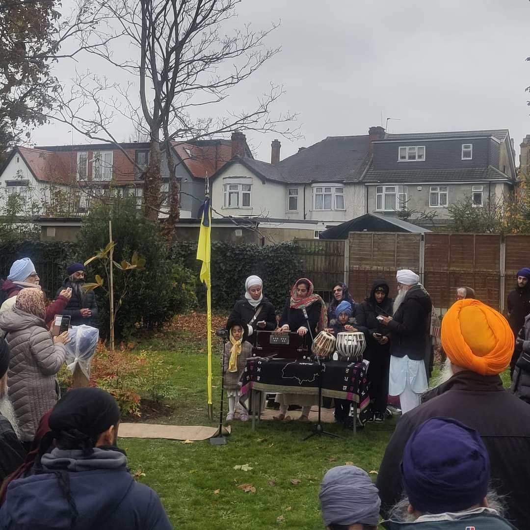 Alex Holmes tweet media