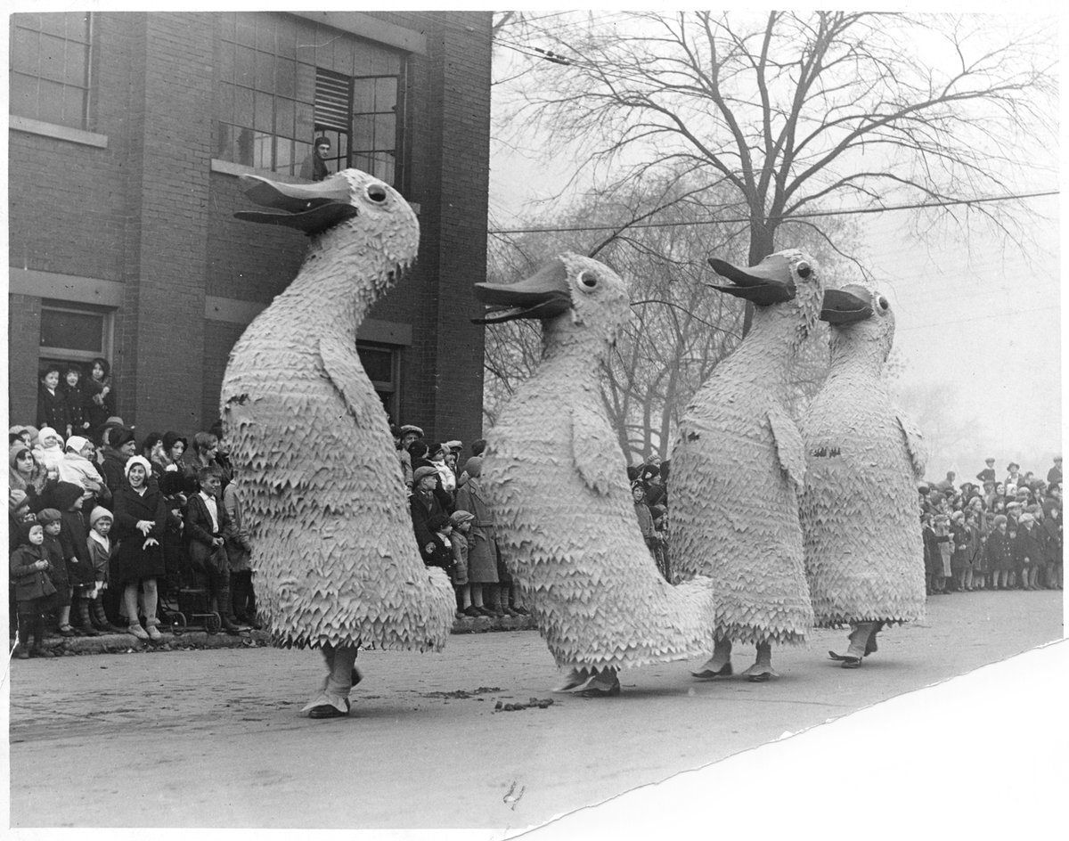 ArchivesOntario's tweet photo. 🎅 #DYK Eaton's sponsored the first #SantaClausParadeTO in 1905? The store's records include these photos of animal features in past parades. Which one is your fave? 👇
1. 🐶 Dog float, 1925
2. 😺 Felix the Cat balloon, 1930 
3. 🐧 Penguin balloon, 1931
4. 🦆 Ducks, 1931 https://t.co/G9spe5WO03