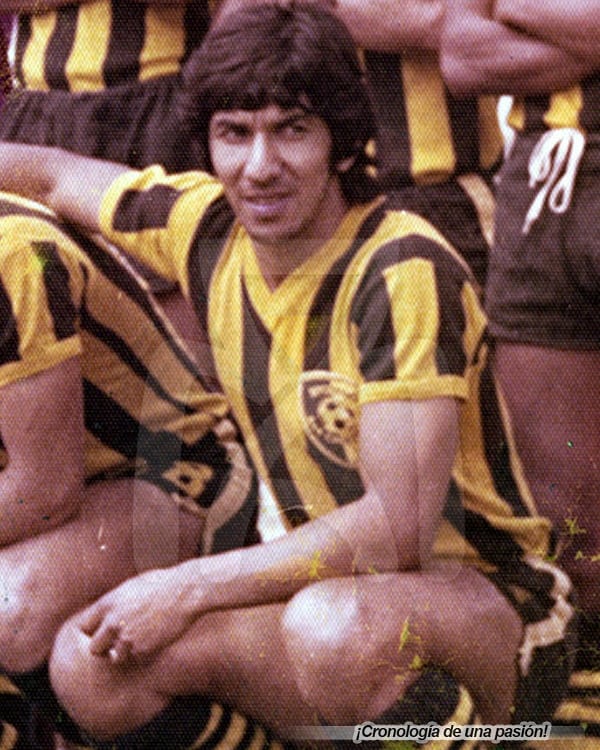 Futboolyalgomas's tweet photo. #DatoAurinegro Un día como nace en Uruguay el Gran Julio Cesar Silvera (Campeón 1979) además 1,er jugador en Marcar gol oficial en Torneo 1975 ,1ro en Marcar gol en el #ClasicoAndino y 1er Jugador en Marcar gol Oficial en Pueblo Nuevo 1976 Táchira 3 Valencia 2 #Historico 🎂 https://t.co/57gDnTwVI9