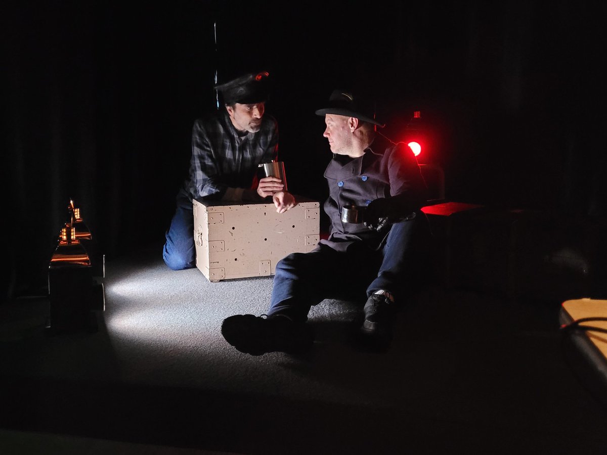 daveygriff82's tweet image. Just 2 days until our opening night of The Signalman at Thingwall Community Centre 

Tickets for this must-see ArtsGroupie CIC  production still available from ticketquarter.co.uk

#theatre #Liverpool #thingstodoinliverpool #visitliverpool #winterchills