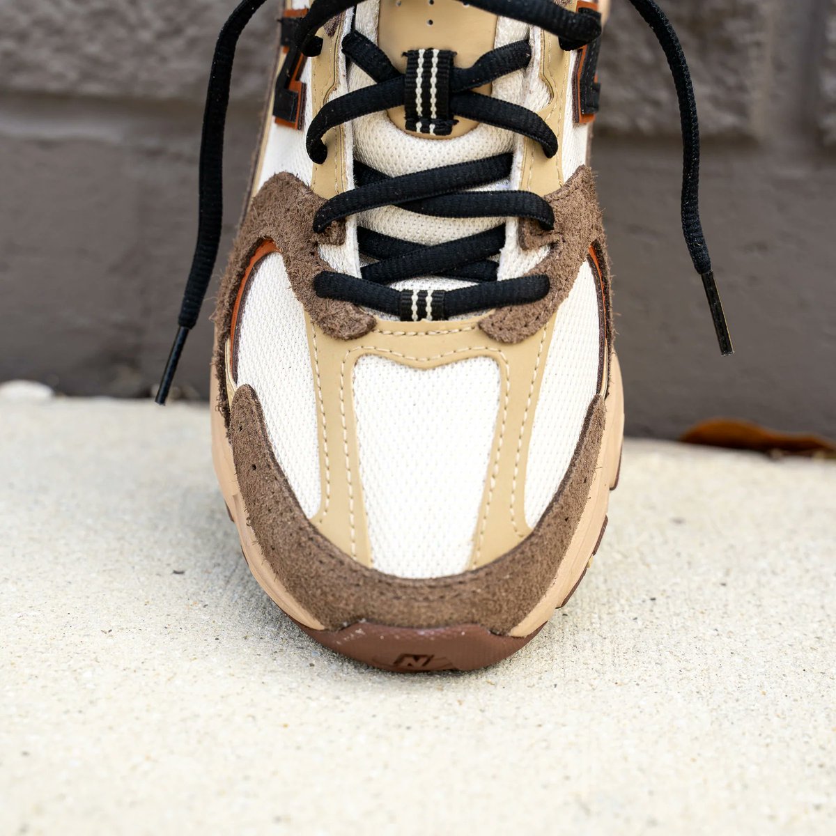 2024年 発売】 New Balance MR530 SNC “Dark Mushroom 