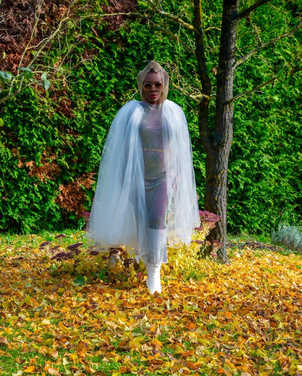 lamili_engel's tweet image. Head above water 💧 
Riding the waves 🌊 

Ground beneath is shaking 🫨 
Mother Earth is finally waking  🌬️ 

The war is over ⚔️🩸⚔️
Balance has been restored ☯️ 

No longer a slave to fear!
ROARRR 🦁 

#RebornByLamili  🦅
#Starseed
#Balance
#StyledByLamili 🏷️ 
#TheBrandLamili