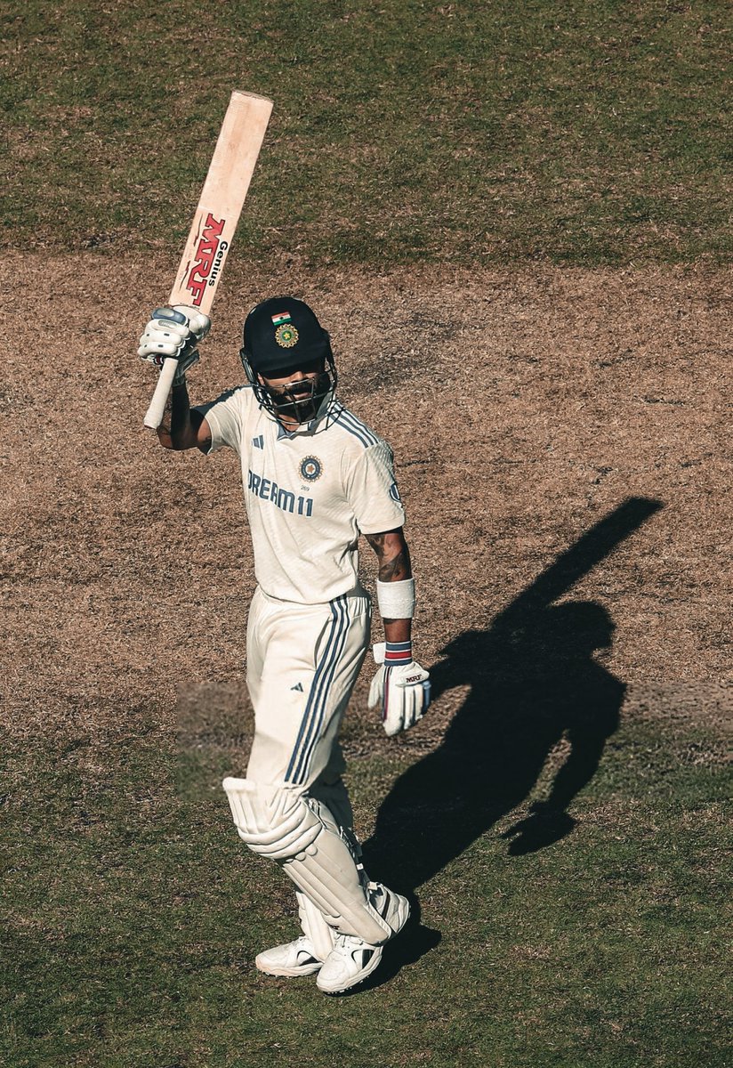 CrickLover777's tweet photo. No 18 jersey in the world cricket has 81 international centuries. Bow down to the king 👑 👑 👑 

#ViratKohli #81stCentury #BGT2024 #KingKohli #IPLAuction #IPLAuction2025 https://t.co/kxXX3wvzIk