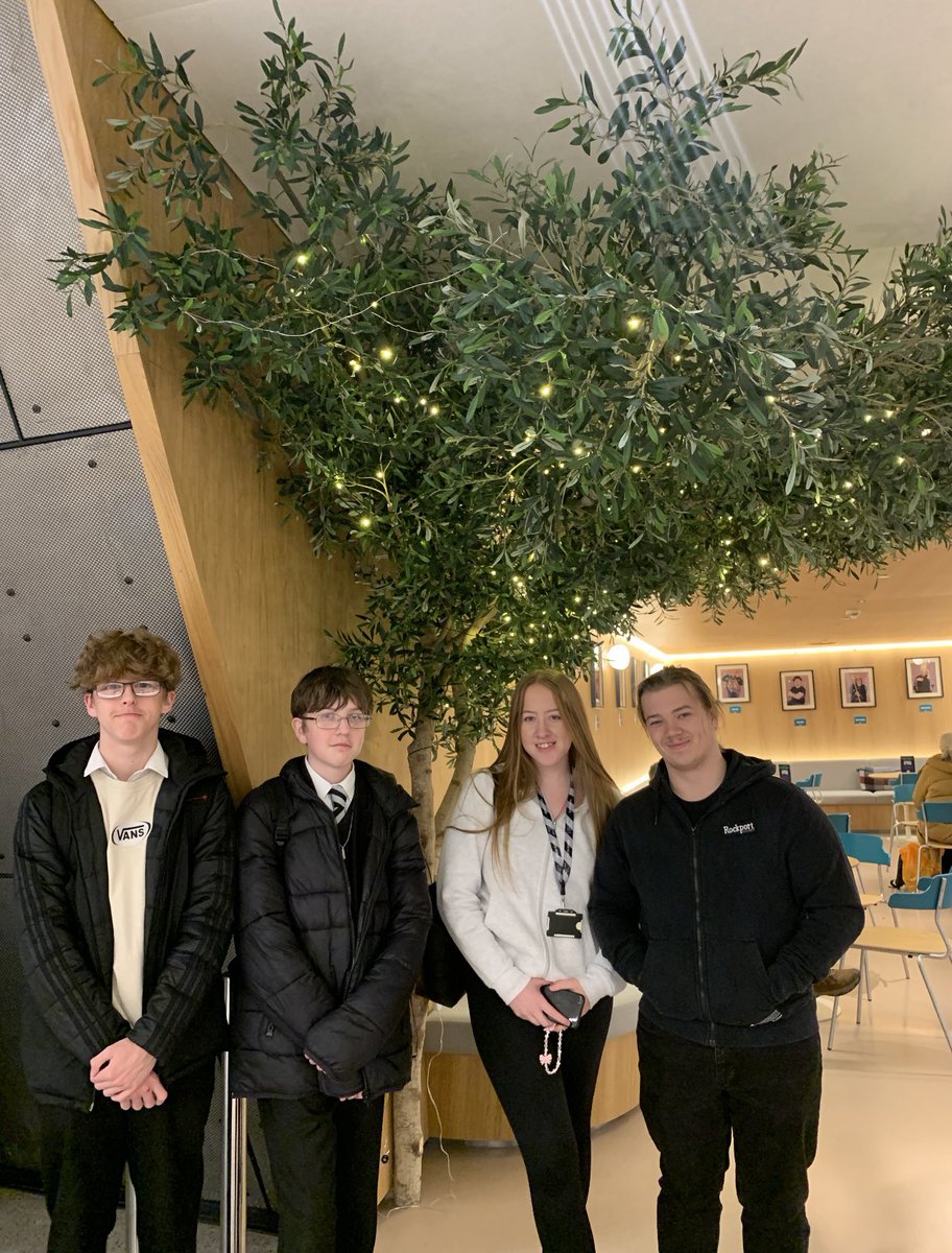 On Thursday some of our pupils went to see Wicked!
Wow what an amazing show, they represented our school with pride.🫶🏼
#Wicked