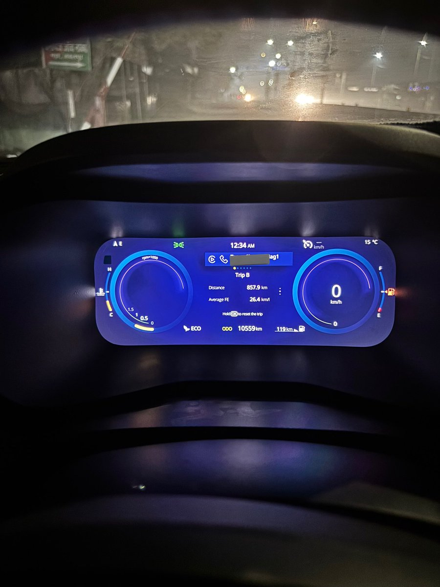 mit_joshi09's tweet photo. Again my Tata Nexon nailed it 
Drove delhi to Jabalpur 858 Km in same day and my car’s  milega stood 26.4 kmpl 
@TataMotors_Cars @TataMotors @TataCompanies https://t.co/A37vw6WwaN