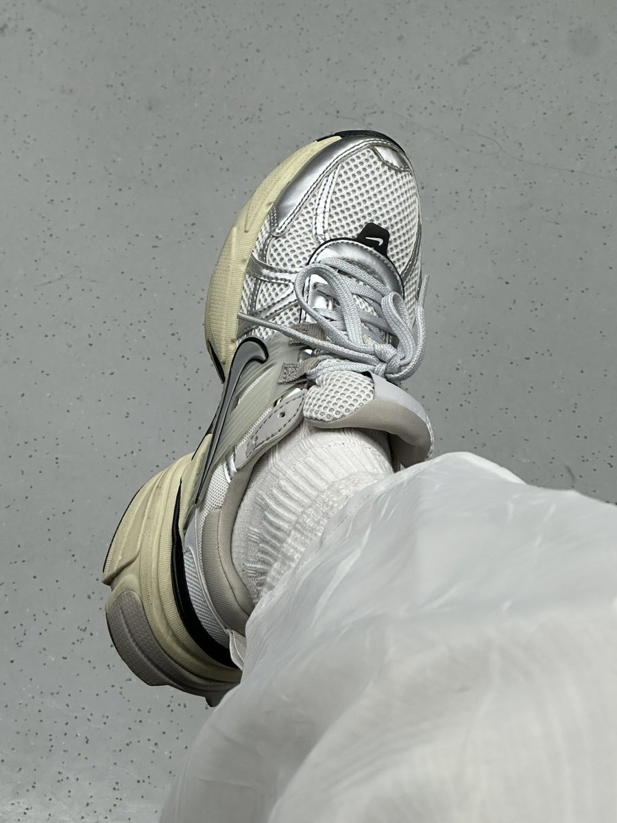 tamjaichunbkk's tweet photo. คอนเฟิร์มจาก 2 ทริป nike รุ่นนี้ใส่แล้วเท้าเรียวสวย นุ่ม เดิมทั้งวันไม่เมื่อยเลยยย 10,000 ก้าว เอาอยู่ https://t.co/pva6NH55u2