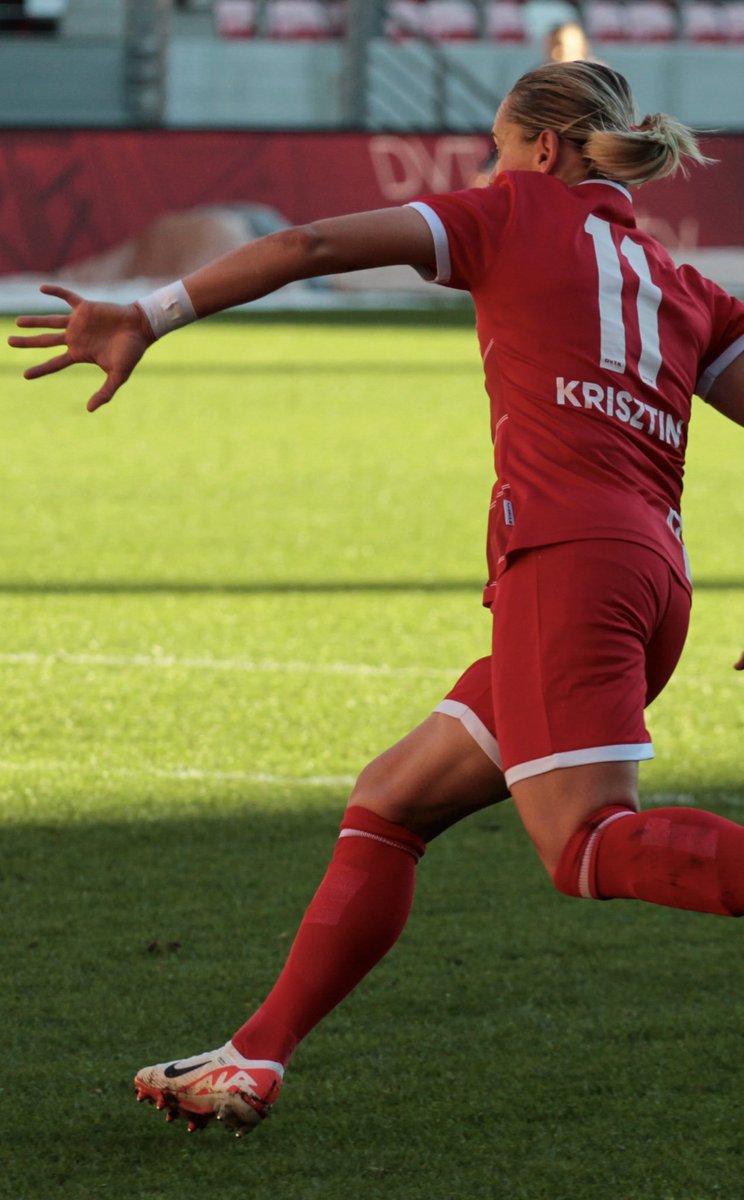 Krisztin Sára (@sarakrisztin) on Twitter photo 