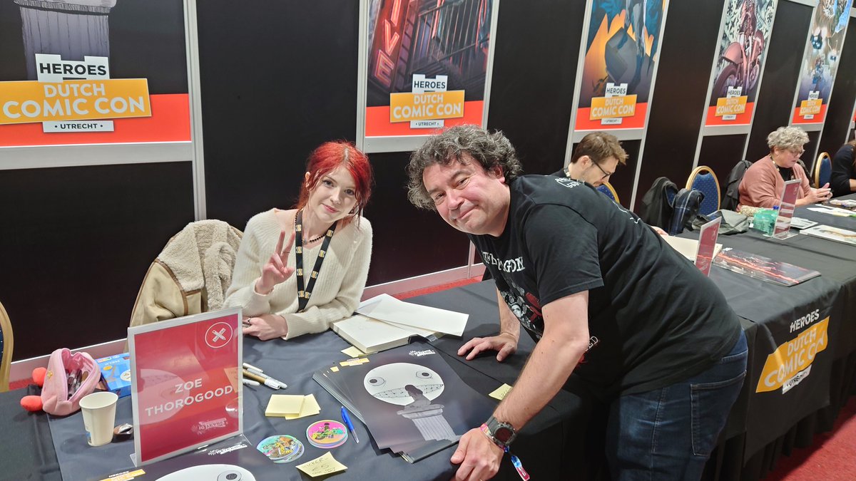 amelsvoort_theo's tweet image. Had a blast at @dutchcomiccon !
Had comics signed & met very nice artists @zoethorogood @KevinNowlan & lots more!
Bought some great comics & prints and a drawing by RB Silva 😊😊
On the downside I somehow misplaced the comics I had signed by miss Thorogood and lost them😐😔
