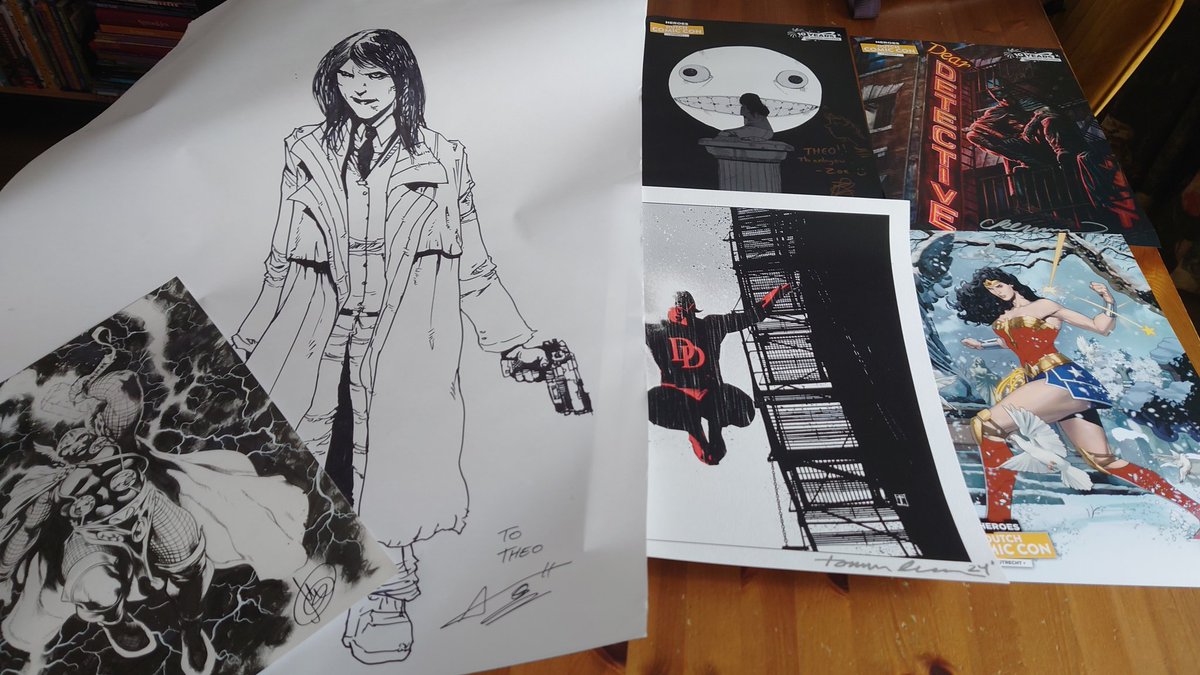 amelsvoort_theo's tweet image. Had a blast at @dutchcomiccon !
Had comics signed & met very nice artists @zoethorogood @KevinNowlan & lots more!
Bought some great comics & prints and a drawing by RB Silva 😊😊
On the downside I somehow misplaced the comics I had signed by miss Thorogood and lost them😐😔