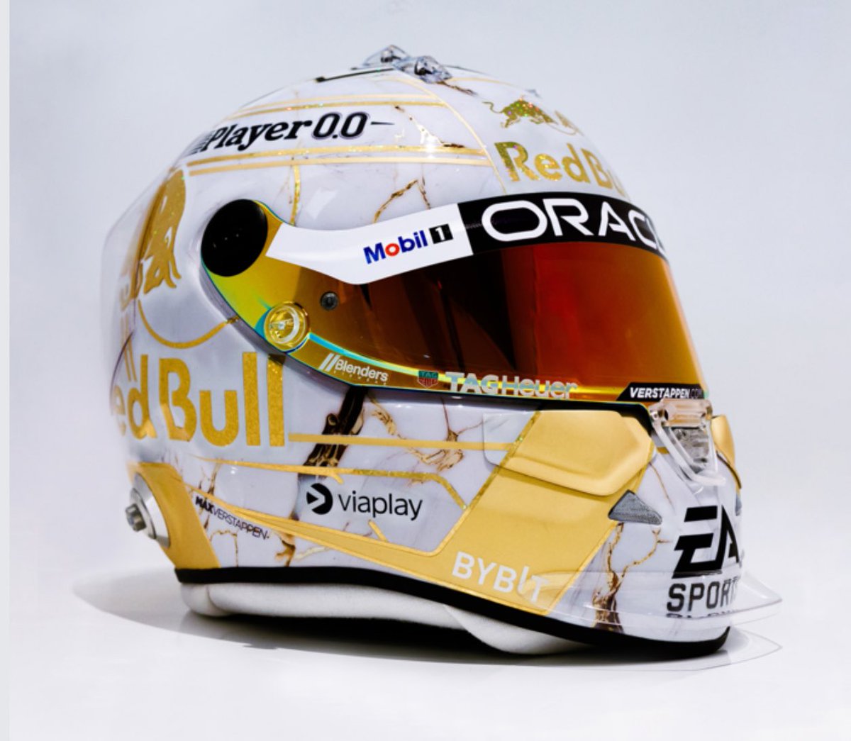 verstappenews's tweet photo. Max's championship helmet. Wow. https://t.co/k92ftNl0XK