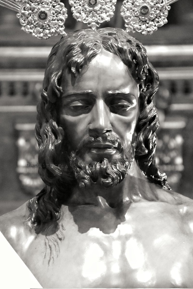 HdadEstrella's tweet photo. "Yo soy el camino, la verdad y la vida" (Juan, 14). 

La Iglesia celebra hoy la Solemnidad de Jesucristo, Rey del Universo. 

#CofradíasMLG https://t.co/vgeVMmrDBC