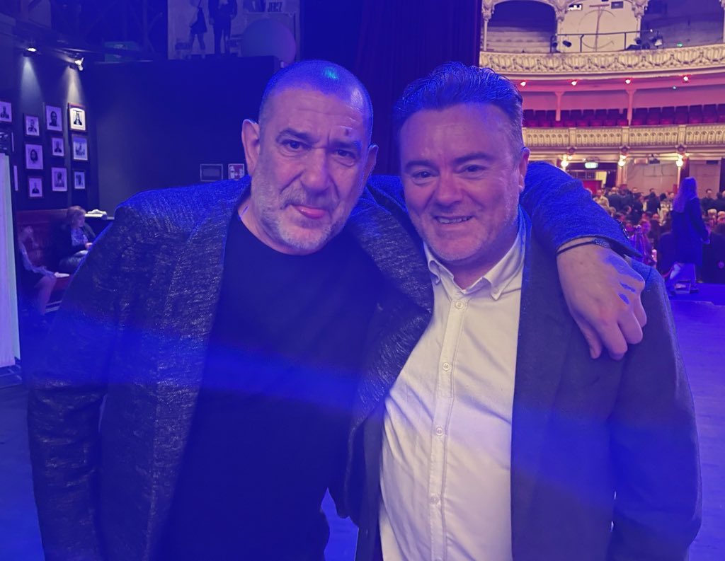 salva_moya's tweet photo. Un año más @canalsur patrocinador en #FICAL. Daremos la Gala de Clausura donde no faltaron grandes estrellas del 🎬 https://t.co/oYp3v4c4Tr