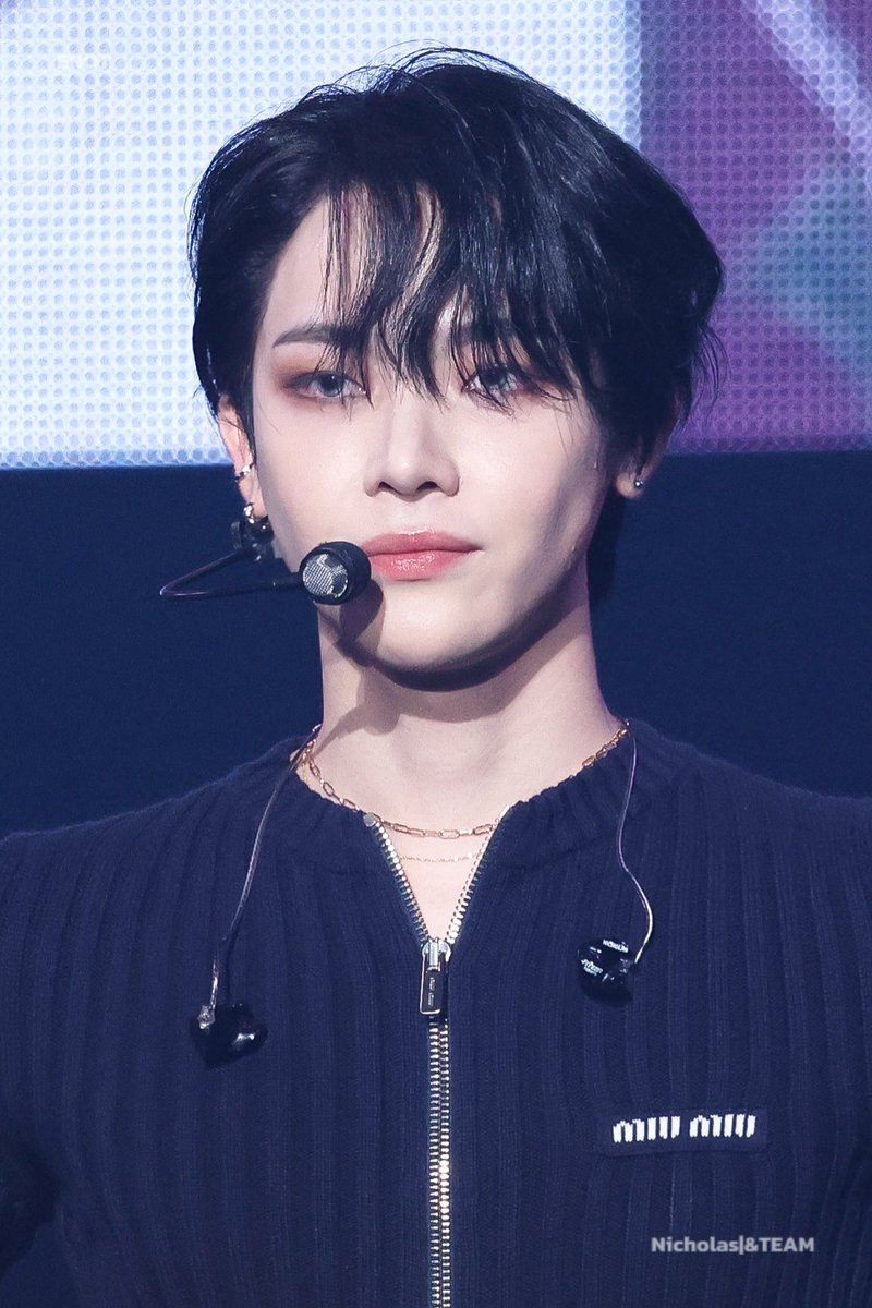 enotnico's tweet photo. 241124 라이브잭 🖤 #NICHOLAS #니콜라스 #ニコラス #王奕翔 #andTEAM #앤팀 https://t.co/Ljig7XGDcL