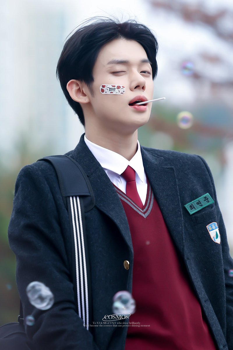 cosmos_913's tweet photo. [HQ] 241116 wink･ﾟ✧

#YEONJUN #연준 #ヨンジュン 
#투모로우바이투게더 #TXT https://t.co/HbtjrVoE8u