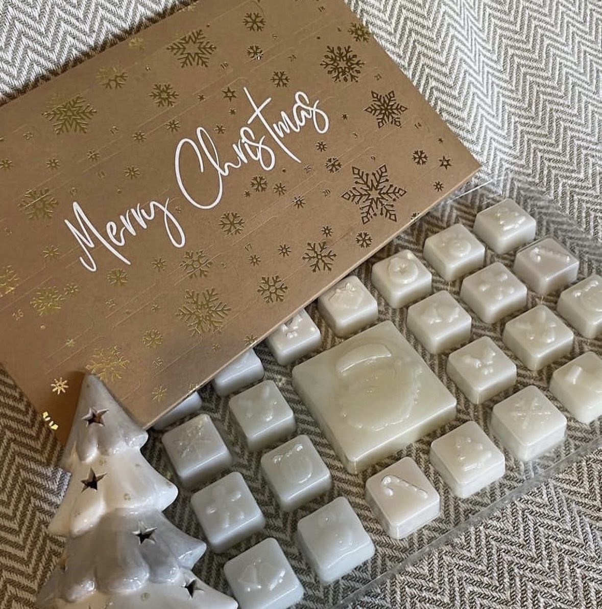 flamegamecandle's tweet photo. We only have 2 advent calendars left in stock! Ready to be sent out tomorrow in time for December 1st 🎄 https://t.co/47ihSIjTZz
