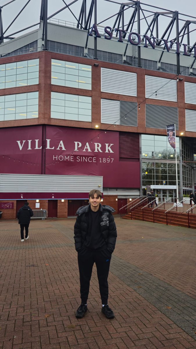 Dee07510241's tweet photo. Been a while but he had a fantastic day and got the goal on camera..and another top..the boy loves his club #utv https://t.co/L43Z7mO5hZ