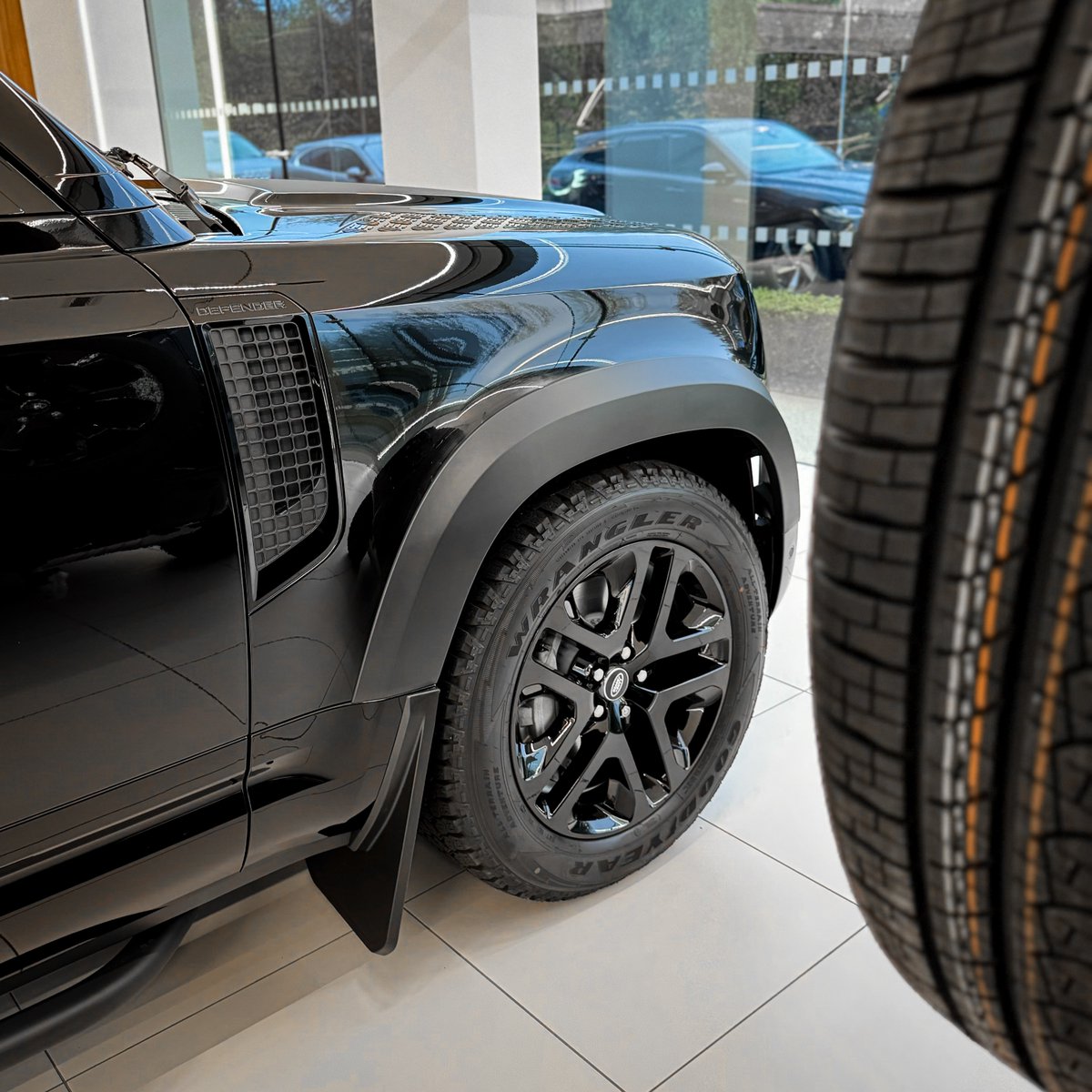 Barretts Land Rover tweet media