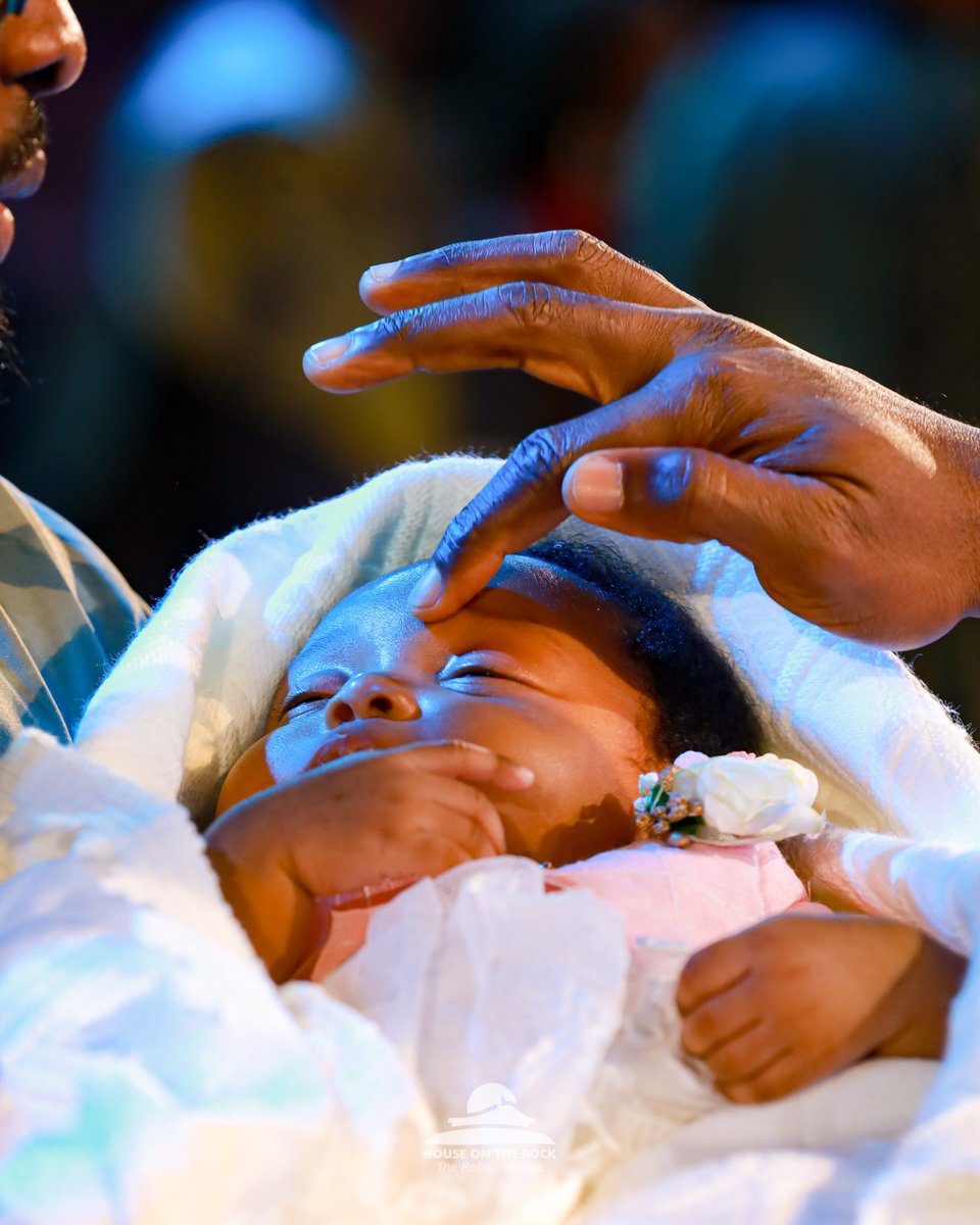HOTRREFUGE's tweet image. Today, we celebrate the gift of new lives. As we dedicate these precious little ones to the Lord, we commit their journey to God’s love and guidance forever. 🎉✨

#Increase2024
#HOTRRefuge
#HOTRService
#AbujaChurch