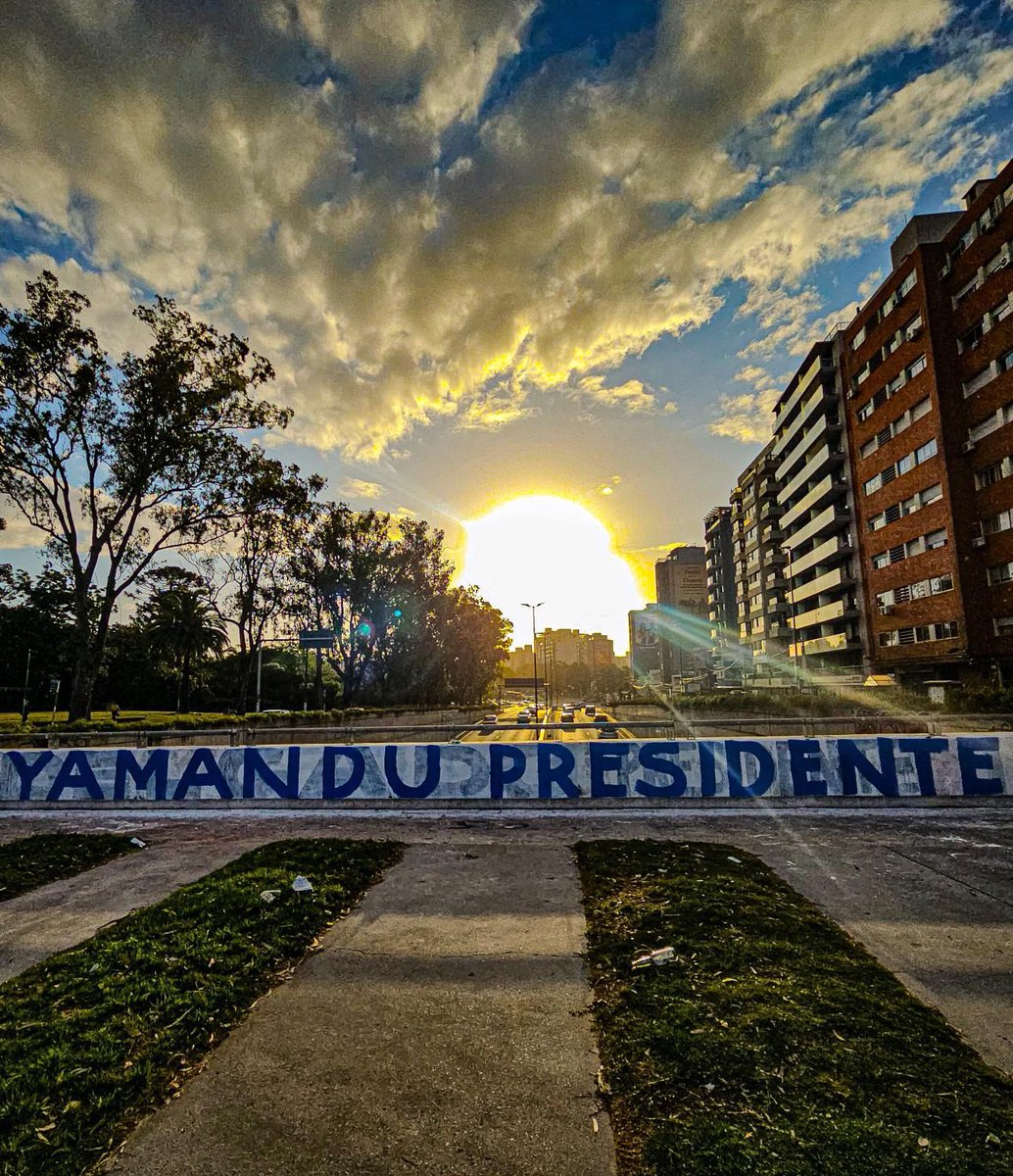 Cuando empiece a amanecer y aclarar el horizonte…