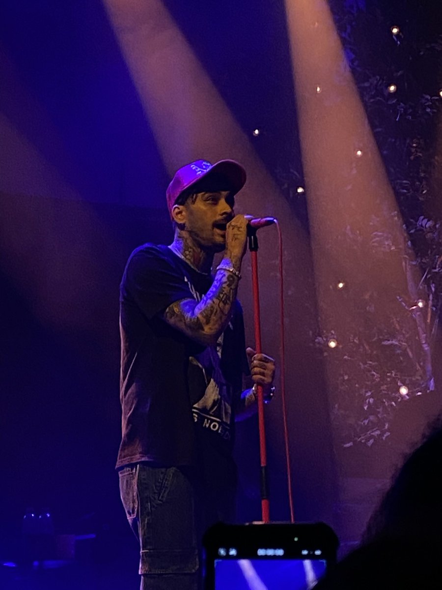 cloud_sxnx's tweet photo. What the best night of my life looks like:
#ZaynSTTSTour #ZaynLeeds https://t.co/n9rAJwNZ4x