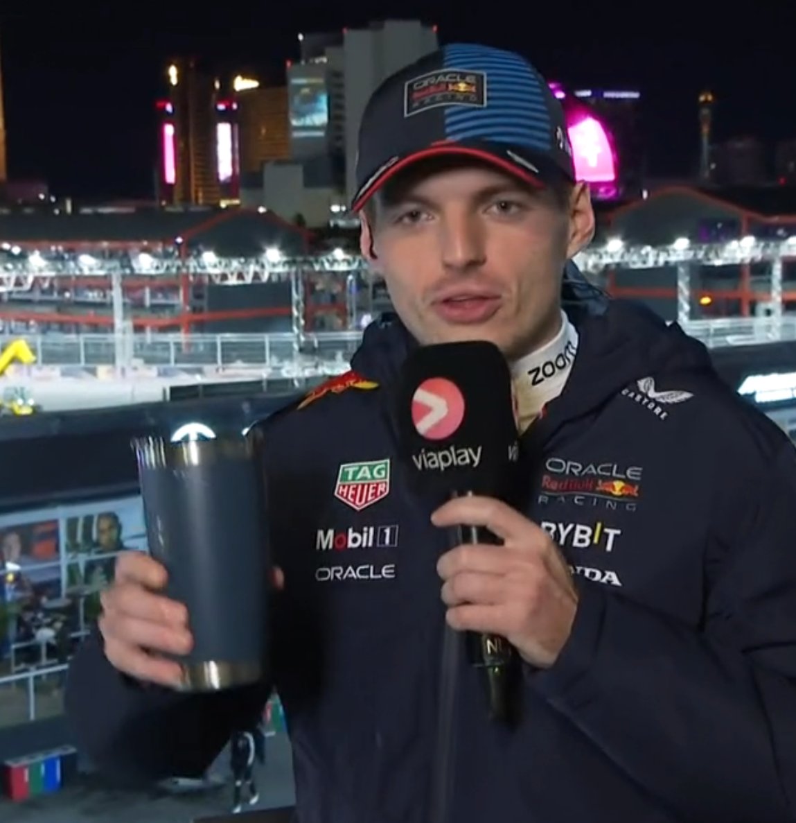 verstappenews's tweet photo. Q: "What are you drinking right now? You got a cup, what's in it?

Max: "There's gin tonic in it!" https://t.co/cvXaFmD7cM