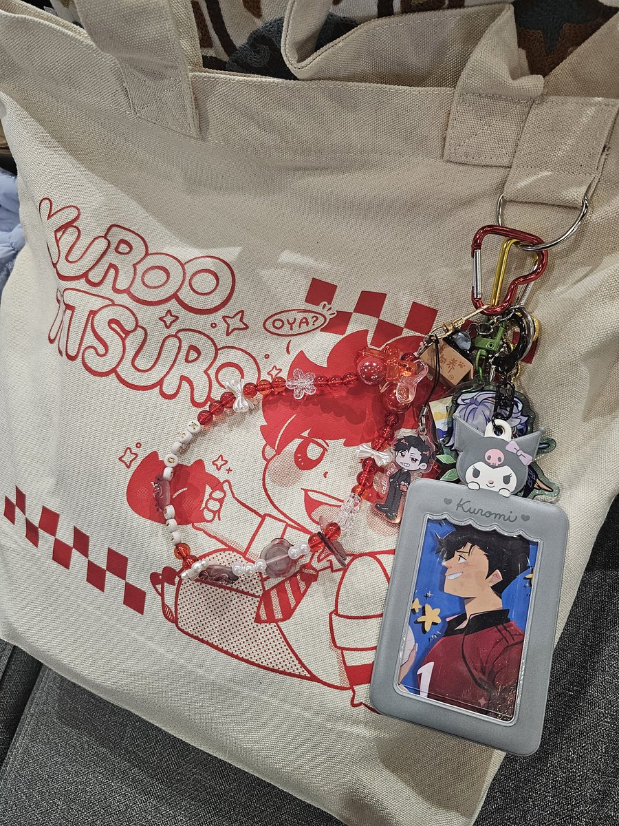 before and after of my bag 😝

#KurooLowersTheNet🐈‍⬛ 
<a href="/kuroocse/">Lower The Net: A Kuroo Birthday CSE</a>