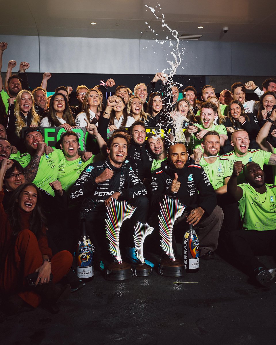 Mercedes-Benz tweet media