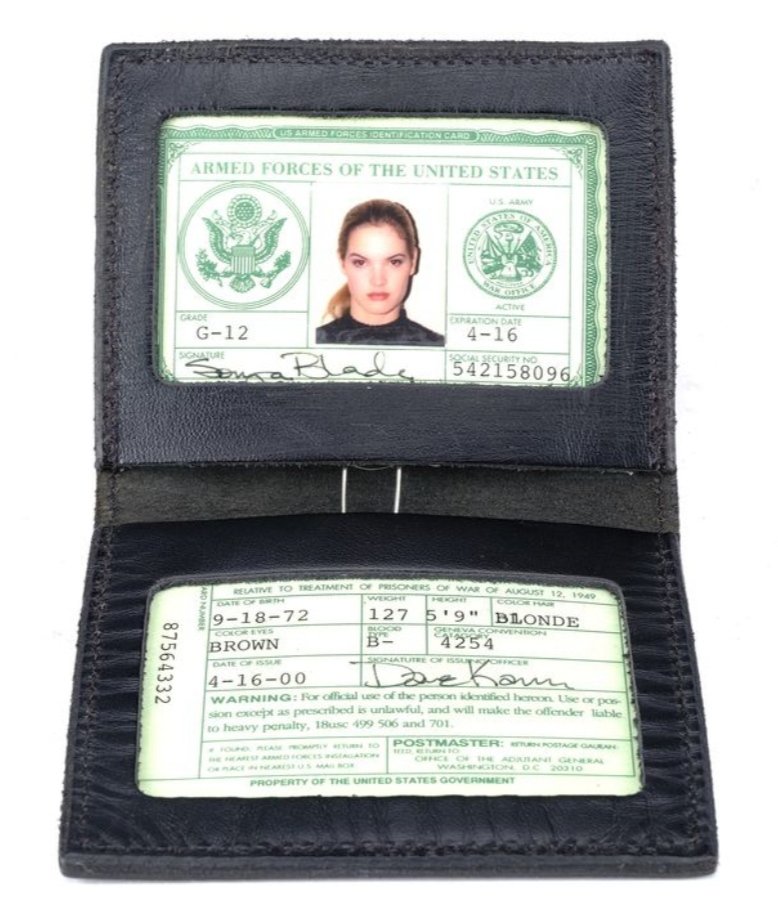 Vitaly778513683's tweet photo. Bridgette Wilson #SonyaBlade
Mortal Kombat the Movie 1995
PROP
#MortalKombat 
#MortalKombatMovie
#MK1995 https://t.co/5SgnT5KW2R