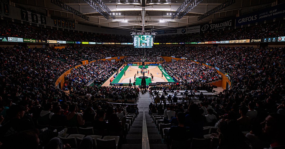 FlashPenya's tweet photo. SORTEIG | Sortegem una entrada doble pel @Penya1930 🆚 Madrid del proper diumenge 1 de desembre (18.30 h.) Les vols? 

✅ Seguir-nos a @FlashPenya 
🔃 Fer RT a aquest tuit
🫂 Mencionar amb qui aniràs https://t.co/dsERcxss97