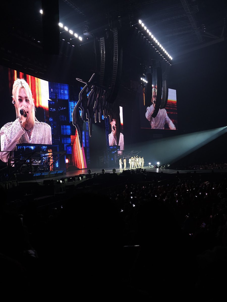 multi_yna's tweet photo. Sorry, but my heart can't move on 😭

I love you so much our 8 till we see each other again 🫶

#dominATE_BULACAN 
#StrayKids_dominATE 
#StrayKids https://t.co/8rkv2DWhcO