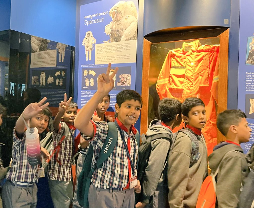 kvcrpfyelahanka's tweet photo. Here's the revised tweet:

"Exploring innovation &amp; history! Preparatory stage students of KV CRPF Yelahanka embarked on a fascinating field visit to Sri Visveshwaraiah Museum Under PM SHRI Activity, sparking curiosity &amp; creativity.#PMSHRI #FieldVisit #LearningThroughExploration" https://t.co/N1DaBNnQoR