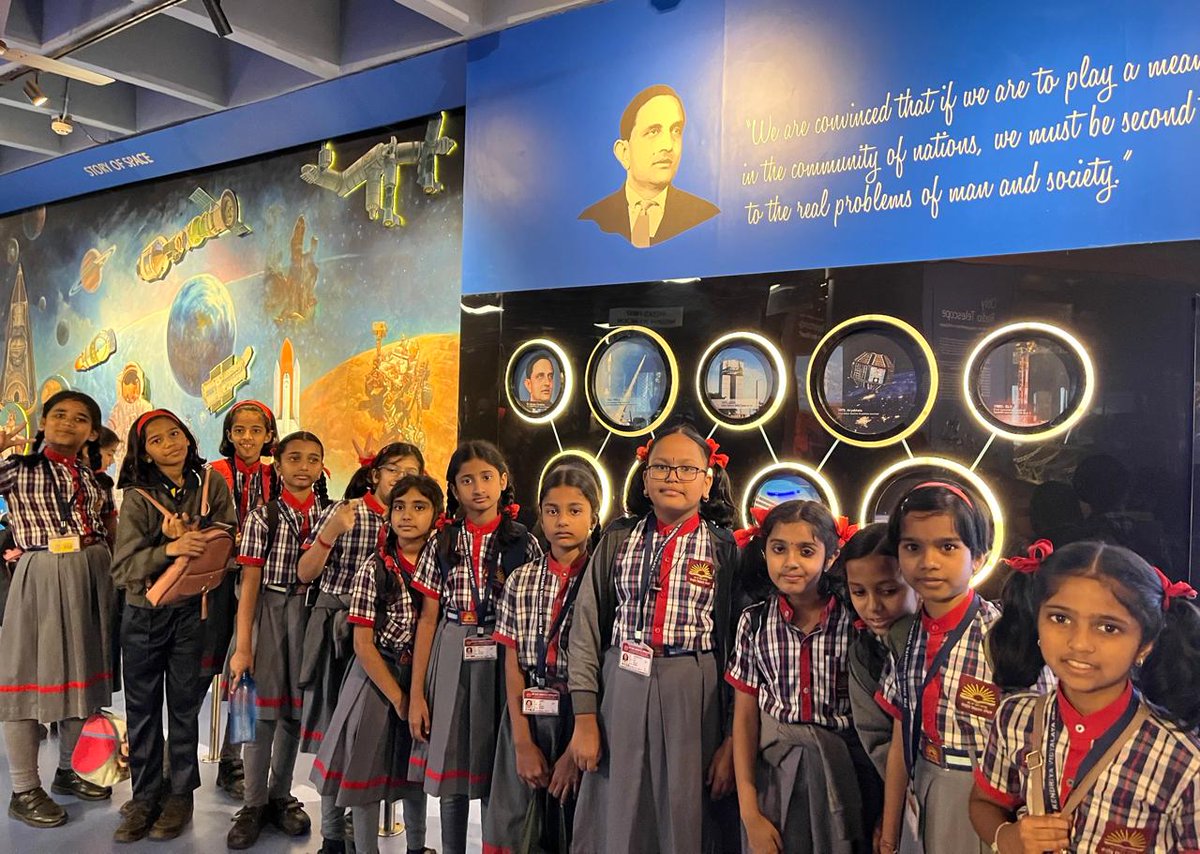 kvcrpfyelahanka's tweet photo. Here's the revised tweet:

"Exploring innovation &amp; history! Preparatory stage students of KV CRPF Yelahanka embarked on a fascinating field visit to Sri Visveshwaraiah Museum Under PM SHRI Activity, sparking curiosity &amp; creativity.#PMSHRI #FieldVisit #LearningThroughExploration" https://t.co/N1DaBNnQoR