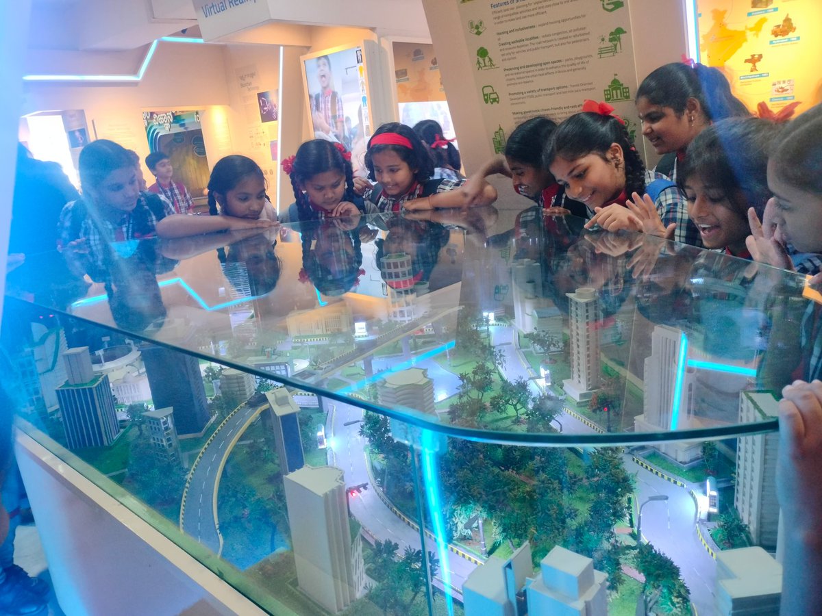 kvcrpfyelahanka's tweet photo. Here's the revised tweet:

"Exploring innovation &amp; history! Preparatory stage students of KV CRPF Yelahanka embarked on a fascinating field visit to Sri Visveshwaraiah Museum Under PM SHRI Activity, sparking curiosity &amp; creativity.#PMSHRI #FieldVisit #LearningThroughExploration" https://t.co/N1DaBNnQoR