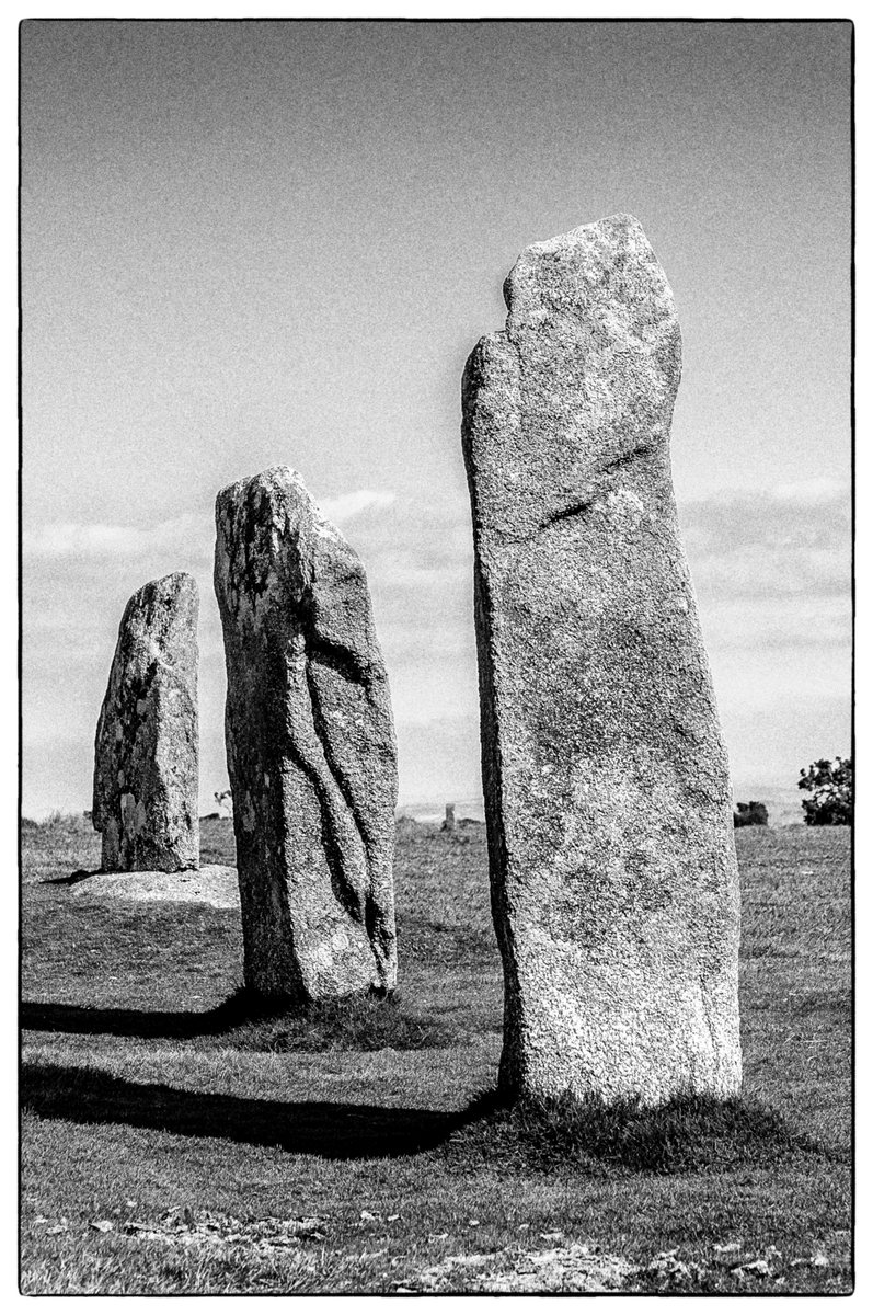 RoyReed13's tweet photo. Three of the stones from The Hurlers group of stone circles.
#StandingStoneSunday
#StoneCircles
#Conwall https://t.co/iGFlLb8eRo