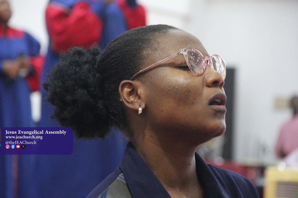 theJEAChurch's tweet photo. #JeaChurch #VictoryService #MyYearOfFufilledExpectations #RevDavidEsosaIzeiyamu https://t.co/QvnKHtfZYh