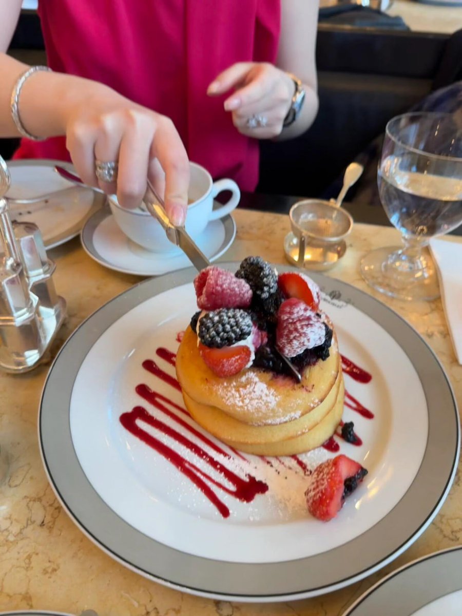 ivanelghifari's tweet photo. Beautiful morning architecture and quiet breakfast with silverware 👀☕️🍽🍴😋 https://t.co/gR0G0CqNOz