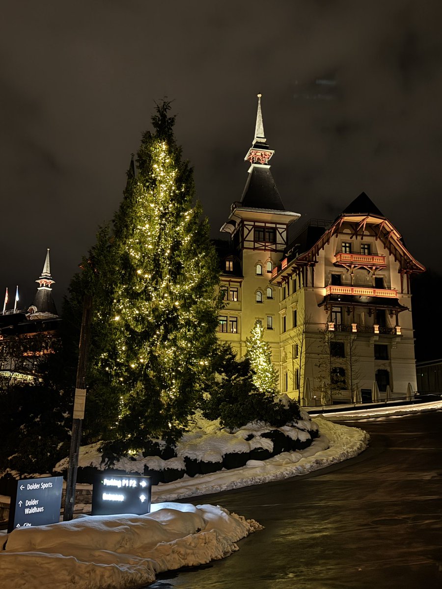 One of the prettiest places I visited for work 💯❄️☃️

📍 The Dolder Grand, Zürich. Switserland