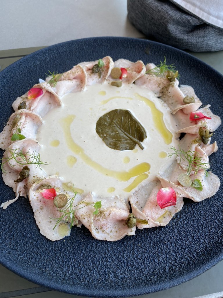 BITEX_AUH's tweet image. ✨アブダビスタッフ通信✨
【TOTÓ Abu Dhabi】

サディヤット島のビーチ沿いにあるイタリアンレストラン【TOTÓ Abu Dhabi】でランチをしました！ターコイズ色のペルシャ湾がとても綺麗です♩

#abudhabi
#bitex
#バイテックス
#アブダビ不動産
#totoabudhabi
#factdiningawards…