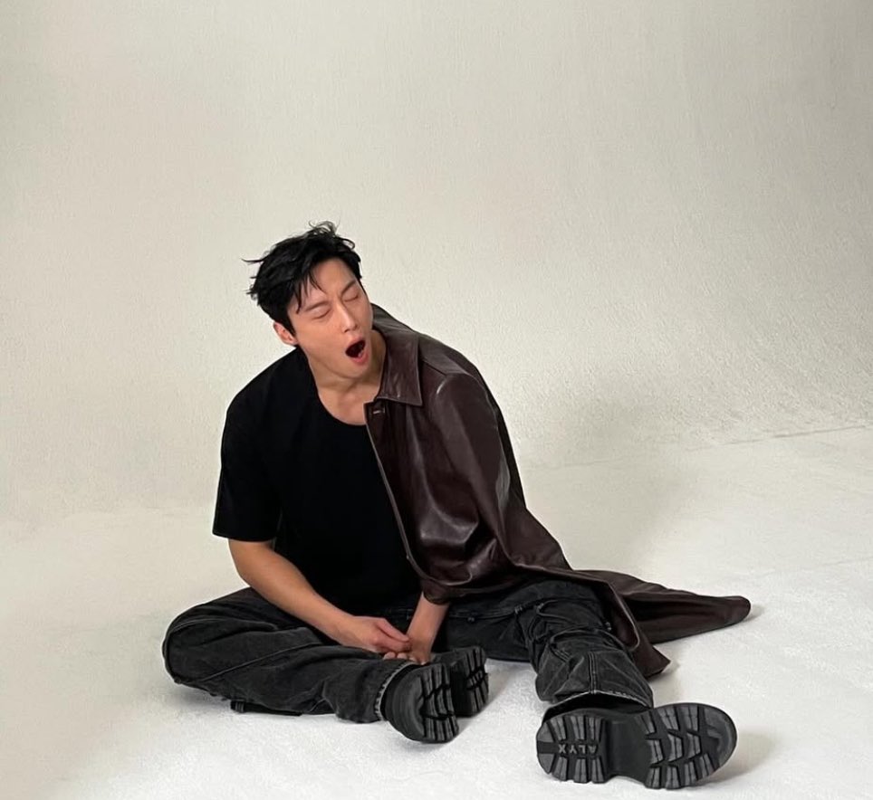 지금 뭐 하시는… 진짜 말로 다 설명하기 힘들만큼 귀여움😭😭