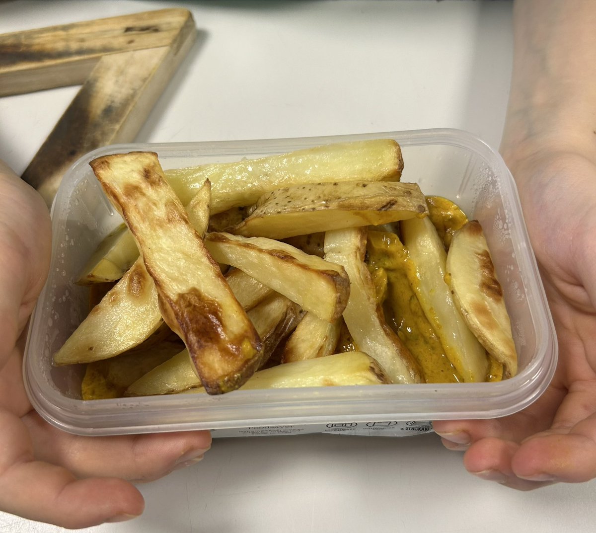 Week 3 and 4 of placement have been so busy I almost forgot to take any pictures! 

S1 this week made homemade chips and curry sauce this week, looking at peer pressure as another factor affecting food choice. 

Safe to say, these were delicious 😋