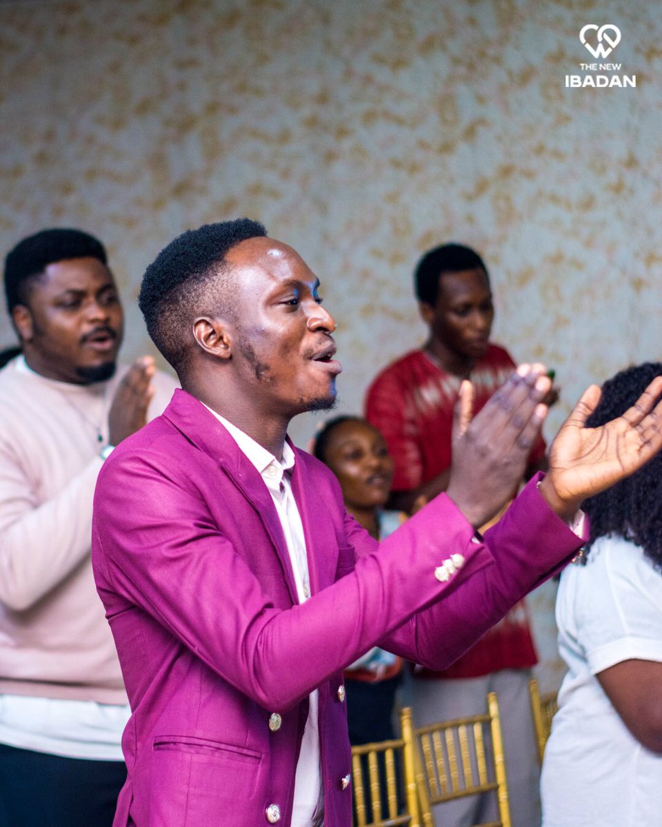 WeAreTheNew_Ib's tweet photo. We have experienced the goodness of Abba. We are living testimonies of His love and mercy, and we joyfully sing His praises!
#TheKingsTable
#ILoveThisChurch
#WeAreTheNewIbadan https://t.co/bqAgZLXm4i