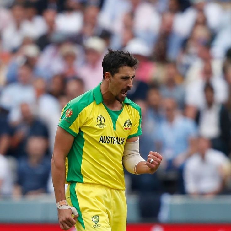 astrobot01's tweet image. Mitchell Starc sold to Delhi Capitals at 11.75cr.