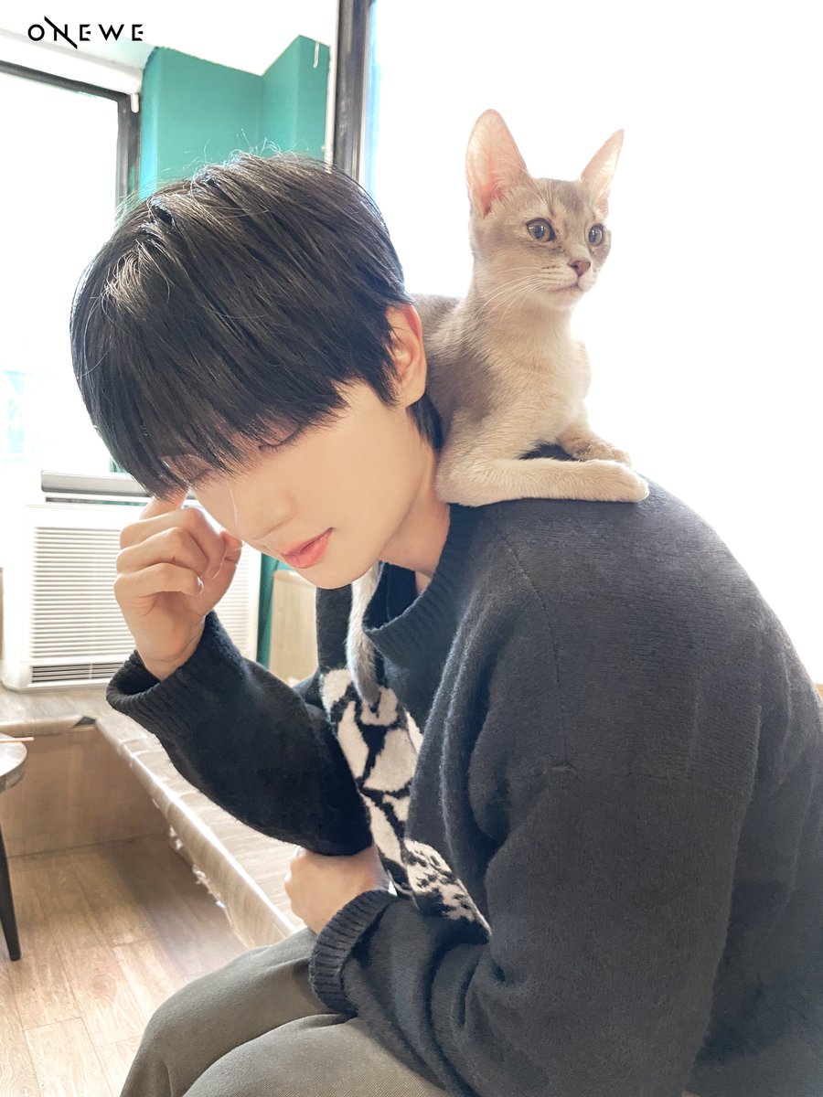 [#WE_SPACE]

💜 KANGHYUN 
DAY BEHIND 💜

📸 onewe.co.kr/contents/67413…

#SPACE_ROCKSTAR_KANGHYUN_DAY
#우리의_종착지는_지도에_없는_강현