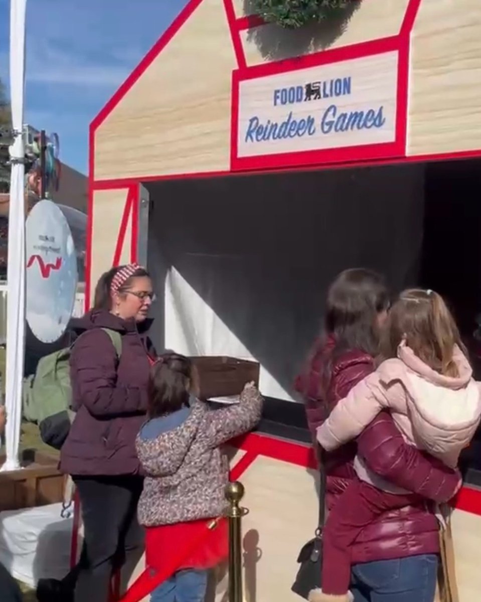 RaleighParade's tweet photo. Step into a holiday wonderland at the ALL-NEW Food Lion Holiday Lane at Moore Square!🎄

❄️ Dazzling light shows
🎯 Snowball toss
📜 Letters to Santa
🦌 Reindeer games
📸 Pictures with a full-size snow globe and Santa's sleigh
🎅 And more holiday cheer!

⏰ 10am-6pm https://t.co/TUaM5IR6Wv