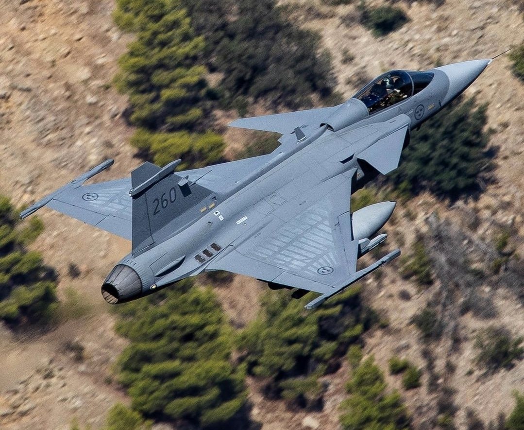 RAF_Luton tweet media