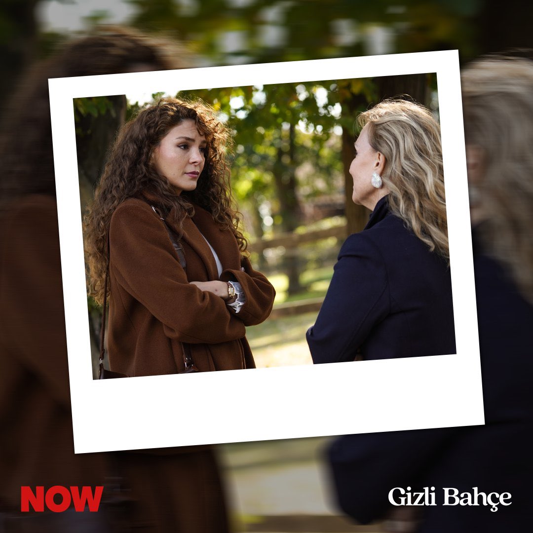 gizlibahceBR's tweet photo. 📍| Divulgação.     

“Cavidan ve Nazlı ne konuşuyor? 🤔”

#GizliBahçe |• #NazMir 
#EbruŞahin |• #MuratYıldırım https://t.co/BB3CQKLo4S