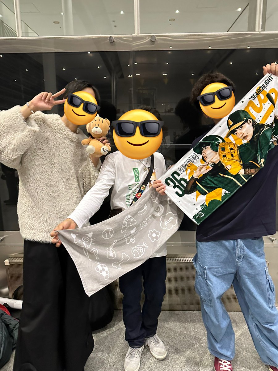 今日朱鷺メッセに集まった全員ありがとう！！振り上げすぎて死んだ肩と引き換えに最高の体験ができたよ😇👍

#ドルアパ新潟