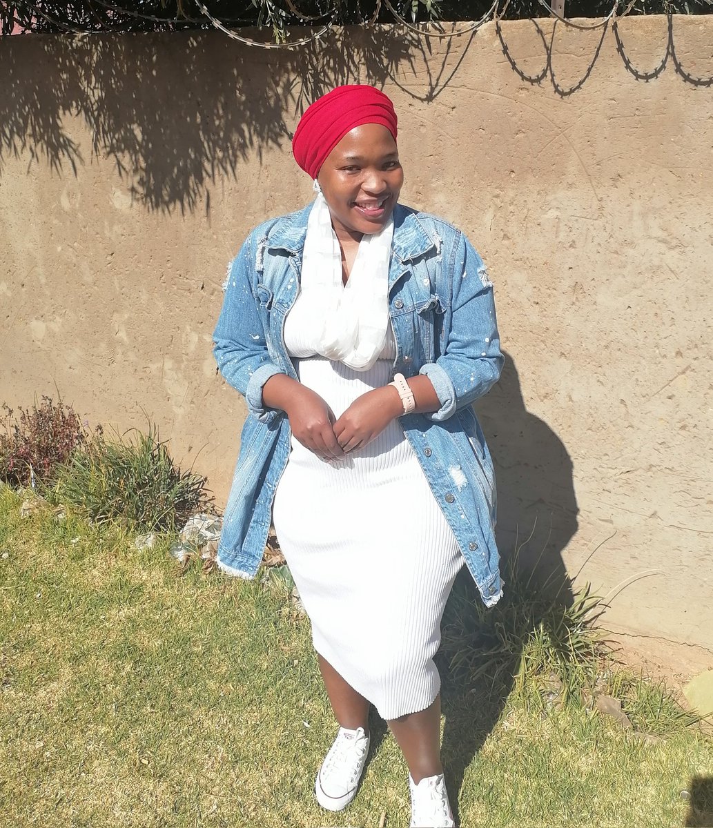 Thupjane's tweet photo. Bare Sundays are for lovers bjale ge o swana lenna a reyeng kerekeng letsatsi tlabe leya sobela https://t.co/YYy2ZUXhMa