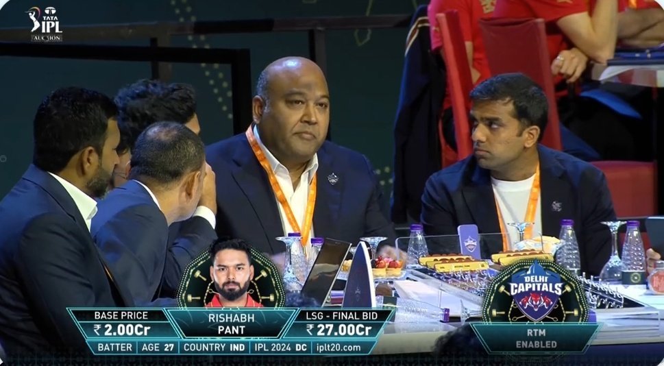 Incognito_qfs's tweet photo. This Takla uncle made PBKS buy Shreyas Iyer for 26.75 cr and made LSG buy Rishabh Pant for 27 cr....😂😂😂

Legendary stuff from Delhi Capitals. 😂😂 https://t.co/g0pBbYxpJ0