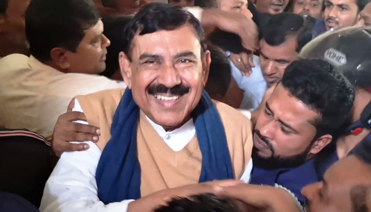 দুই হত্যা মামলায় সাবেক নৌমন্ত্রী শাজাহান খান ও সাবেক সংসদ সদস্য গোলাপ কারাগারে